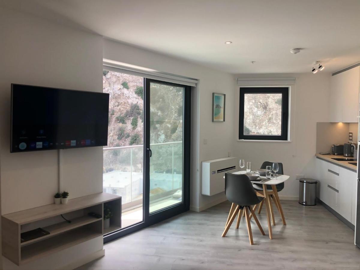 Cp High Floor Luxury Studio With Sea View غيبرالتار المظهر الخارجي الصورة